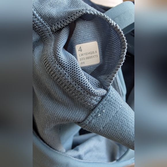 Lululemon Everlux Asymmetrical Tennis Tank Top Size 4 - Picture 6 of 6